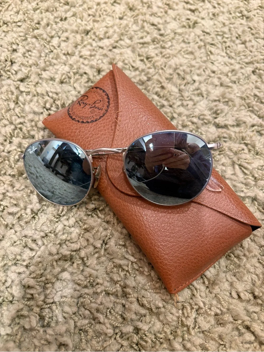 Women's Ray Ban Round Silver Mirror Lens Sunglasses